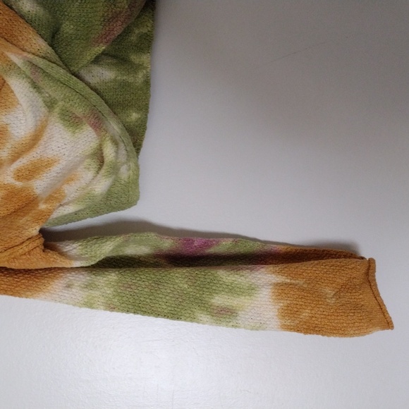 Urban Outfitters Yellow Green tie dyed cropped sweater size Large - Picture 5 of 11